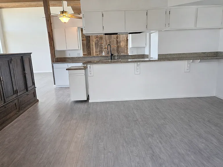 Lakeview Dr — Photo 14
