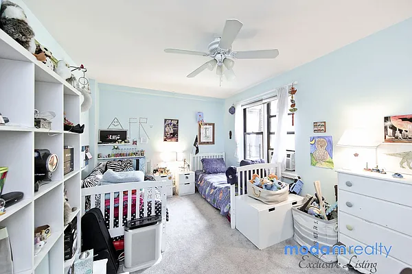 Sold by Moda Realty | media 8