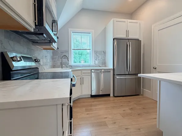 11 Holton St #15, Allston, MA 02134