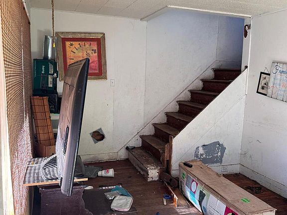 4th image of 1714 Levern St
