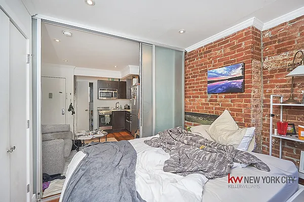 Rented by Keller Williams NYC | media 16