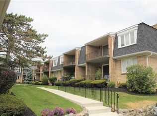 11 Georgian Ln APT 6, Amherst, NY 14221