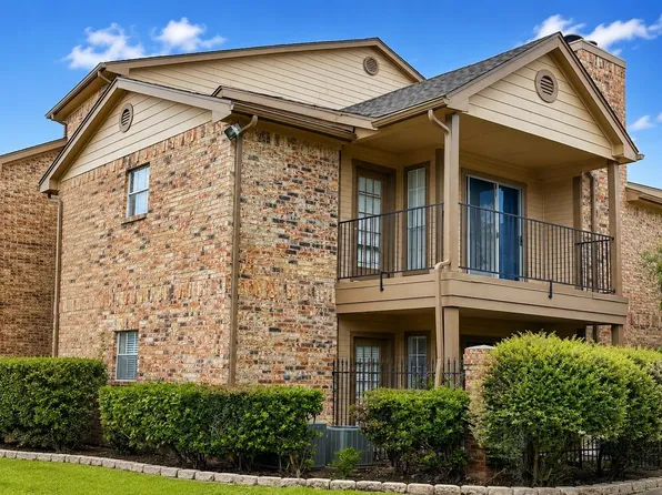 2121 Hepburn St APT 810, Houston, TX 77054