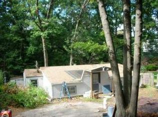 15 Tomahawk Trl, Smithfield, RI 02917