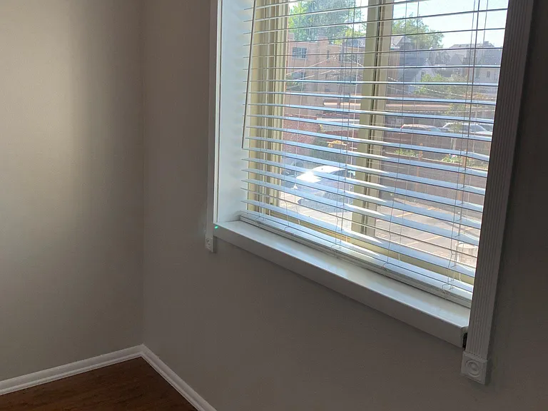 1260 York St #301 — Photo 27