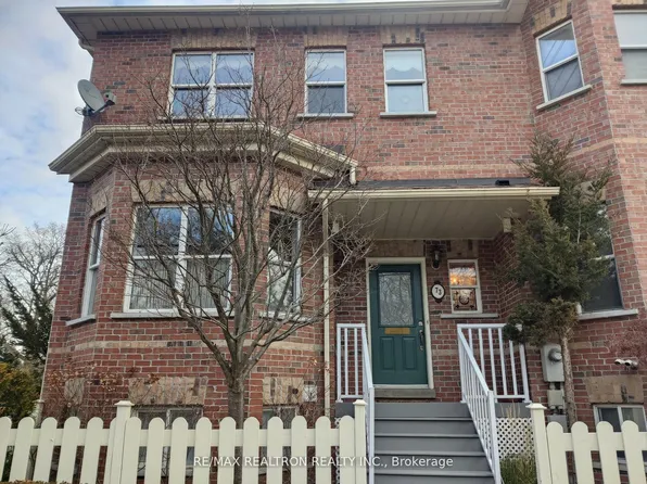 73 Main St, Markham, ON L3R 2E6