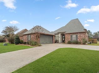 30460 Trace Ln, Walker, LA 70785