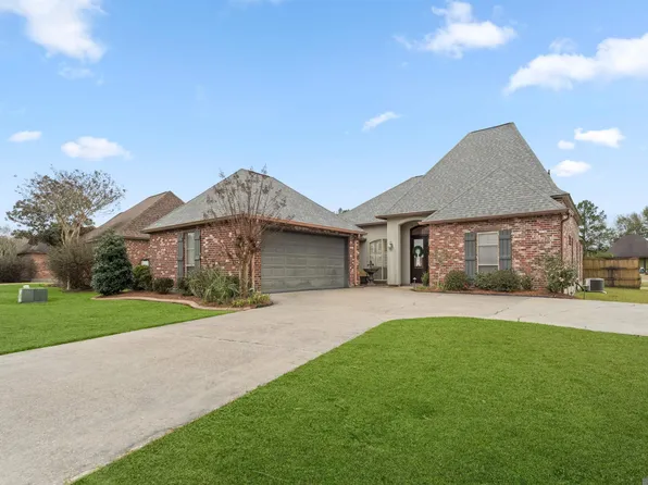 30460 Trace Ln, Walker, LA 70785