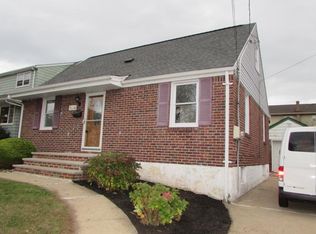 104 Lee St, Elmwood Park, NJ 07407