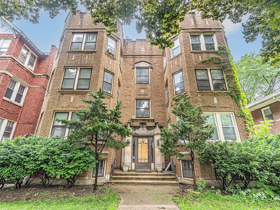 1st image of 124 N Austin Blvd #1S