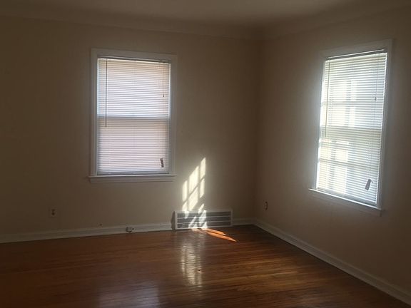 3rd image of 20452 Kenosha St