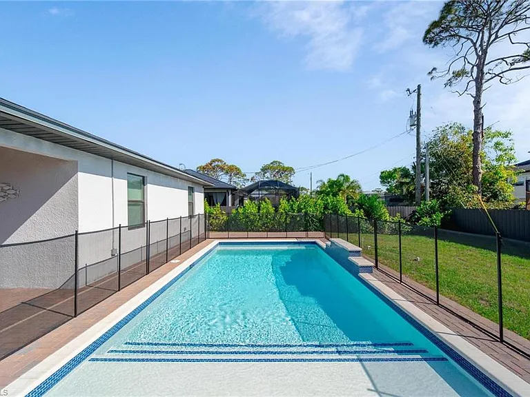 4665 Key Largo Ln — Photo 30