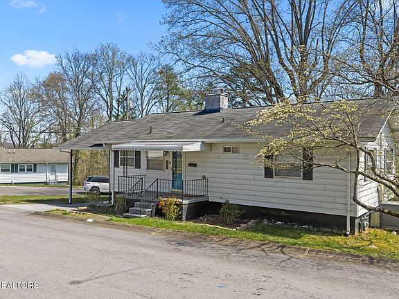 3rd image of 101 Glendale Ln