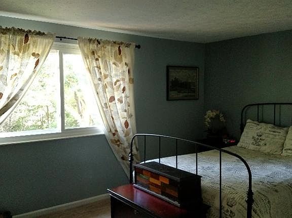 5th image of 228 Van Buren Dr