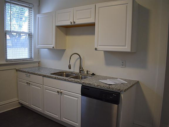 2nd image of 886 Dennison Ave