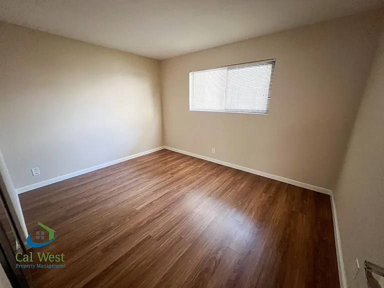 428 S 11th St #3 — Photo 14