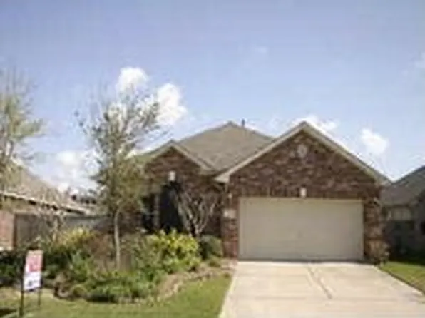2203 W Marsala Dr, Pearland, TX 77581