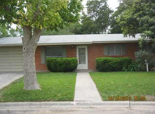 313 Studer Cres, Uvalde, TX 78801