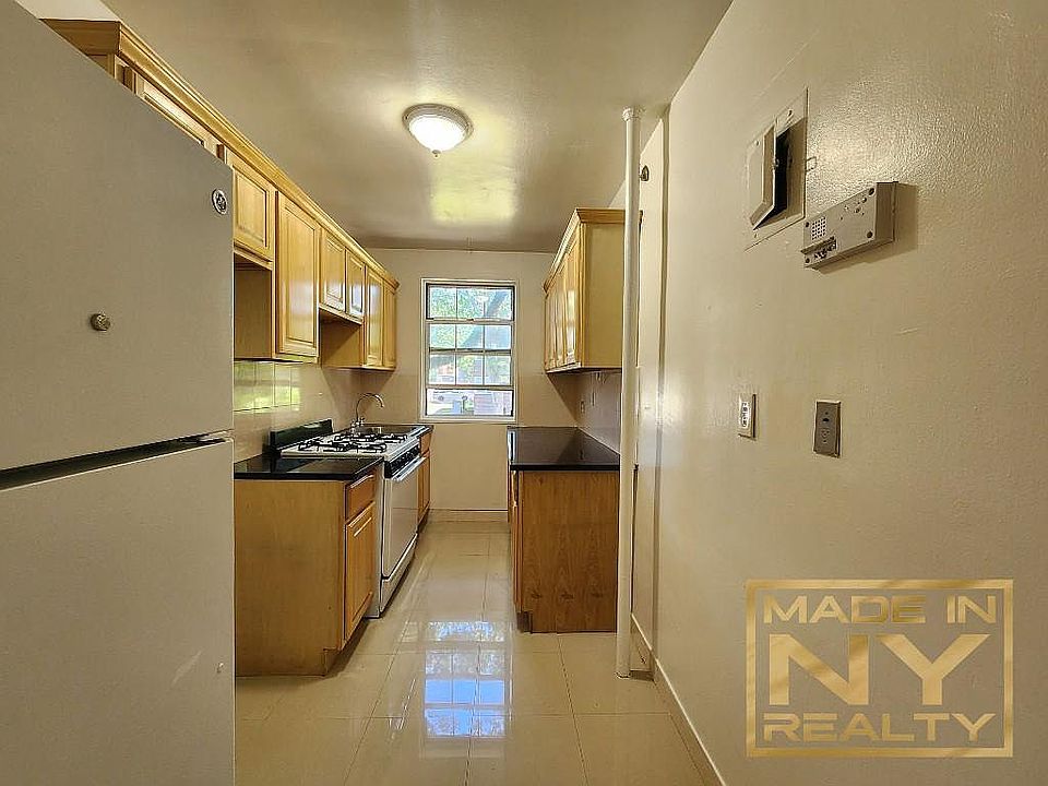 1st image of 13810 77th Ave #50D