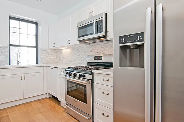 Rented by Bold New York | media 14