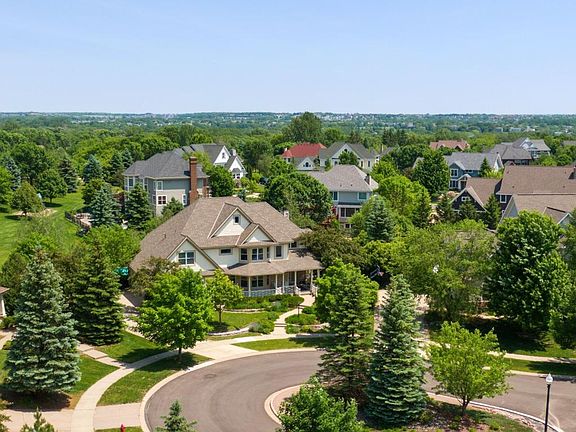 3rd image of 3360 Crestmoor Dr