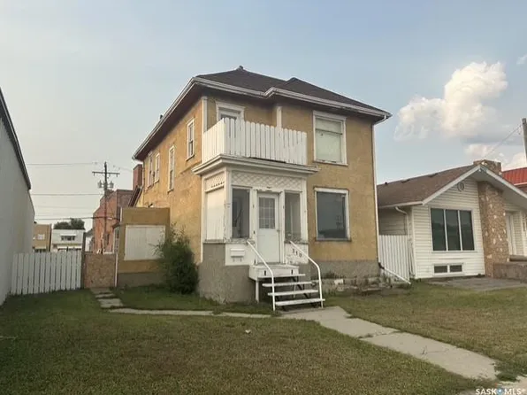 310 High STREET W, Moose Jaw, SK S6H 1S9