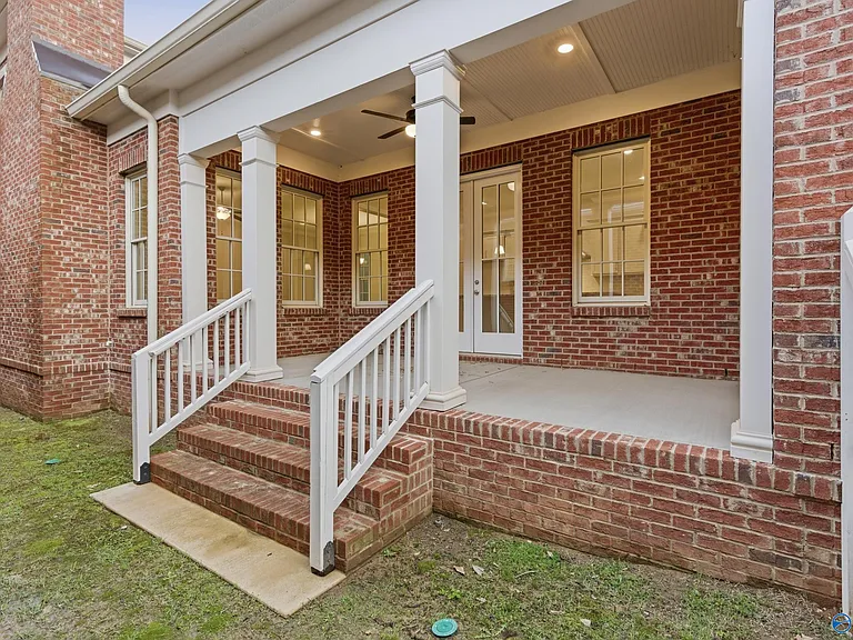 14 Weybosset St NW — Photo 2