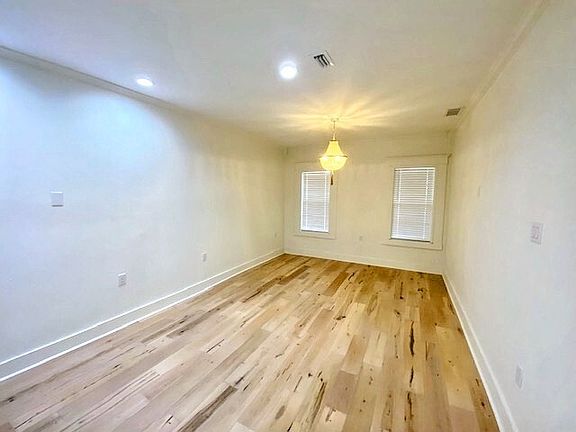 4th image of 3007 W San Carlos St