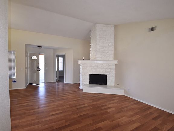 2nd image of 24539 Camino Mirabella