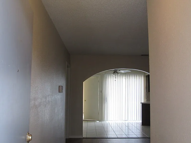4431 Myrna Dr — Photo 5