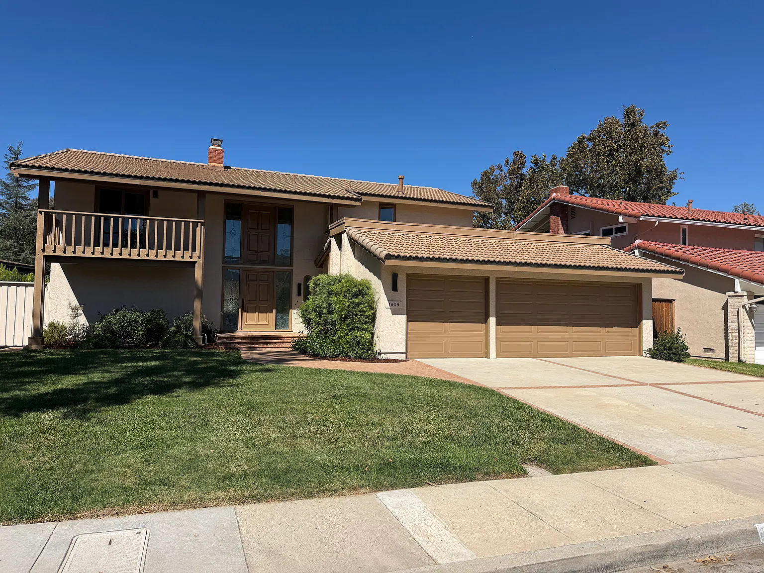 4 bed, 2.5 bath, 2228 sqft, $4,750 — Photo 1