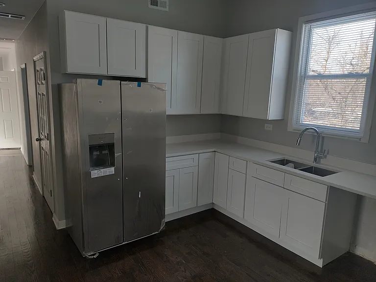 5207 S Bishop St #2 — Photo 3