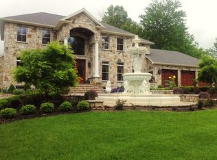 8 Morgan Chase, Honeoye Falls, NY 14472