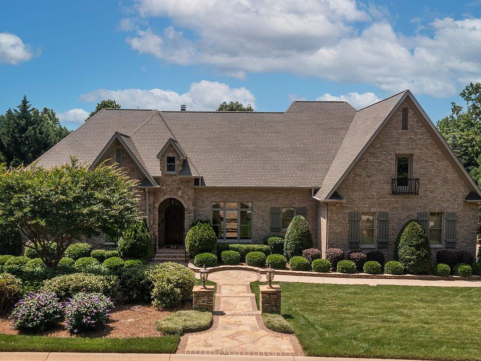 1st image of 306 Sorrento Dr