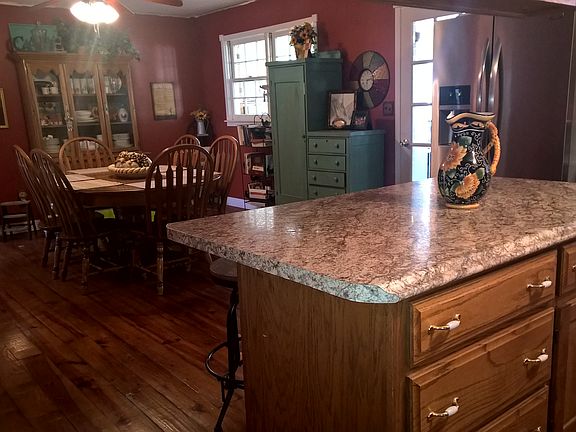 4th image of 71 Julie St
