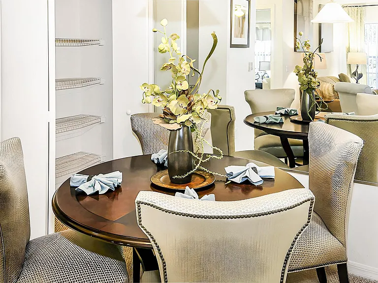 Nantucket Cove Apartments — Photo 15