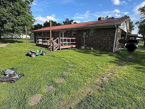 3rd image of 401 E Jp Moore Dr