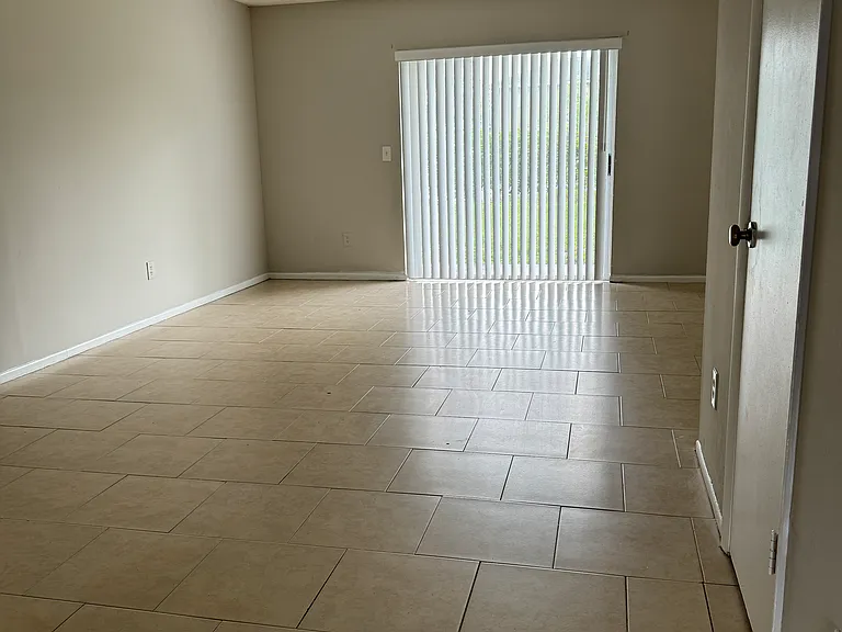 163 Bowie Ln #B — Photo 6
