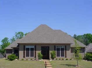101 Rockbridge Cir, Clinton, MS 39056
