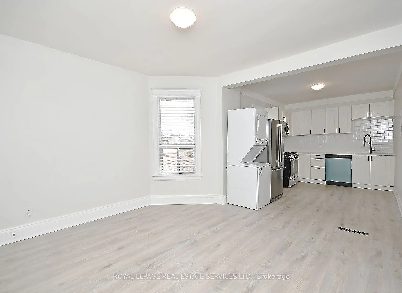 3 bed, $2,100 — Photo 3