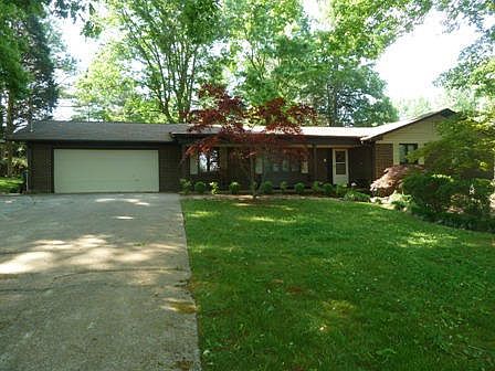 2nd image of 6732 Bonneville Dr