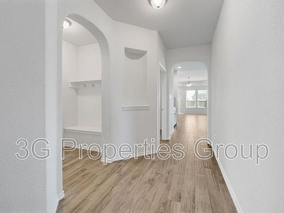 3rd image of 1500 Canary Ln