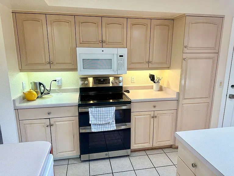 285 Page Pkwy — Photo 17