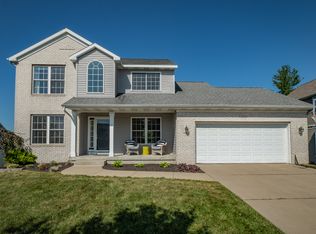 173 Hawthorne Ct NE, Rockford, MI 49341