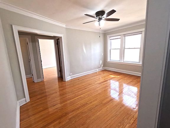 2nd image of 5272-5274 N Luna Ave #5274-1