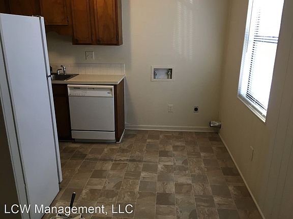 3rd image of 315 Taylor St APT B