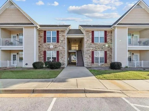 1321 Kershaw Loop APT 132, Fayetteville, NC 28314