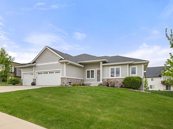 2nd image of 3910 Wildwood Ct
