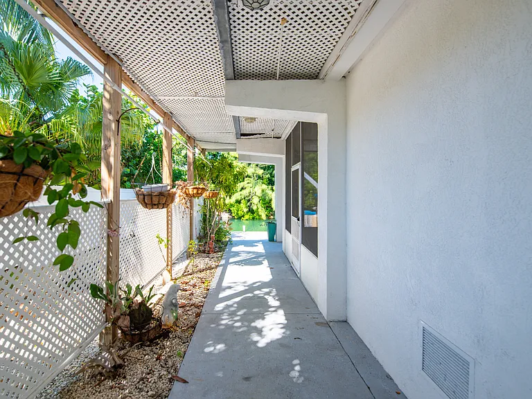 23 Emerald Dr — Photo 25