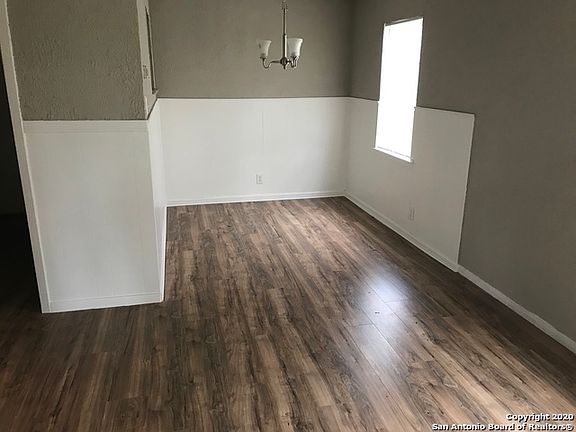 4th image of 2423 Dahlgreen Ave